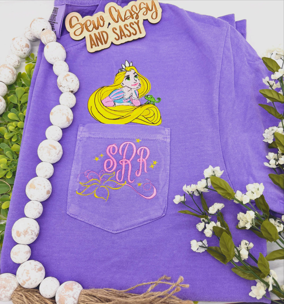 Adult Mouse friends pocket tee